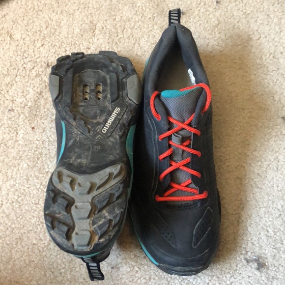 Shimano Cycling Shoes - Picture 2 of 3